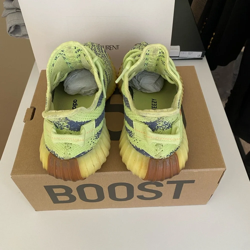 Yeezy Boost 350 V2 in Green. Size US 6 or 38 2/3. Authentic.